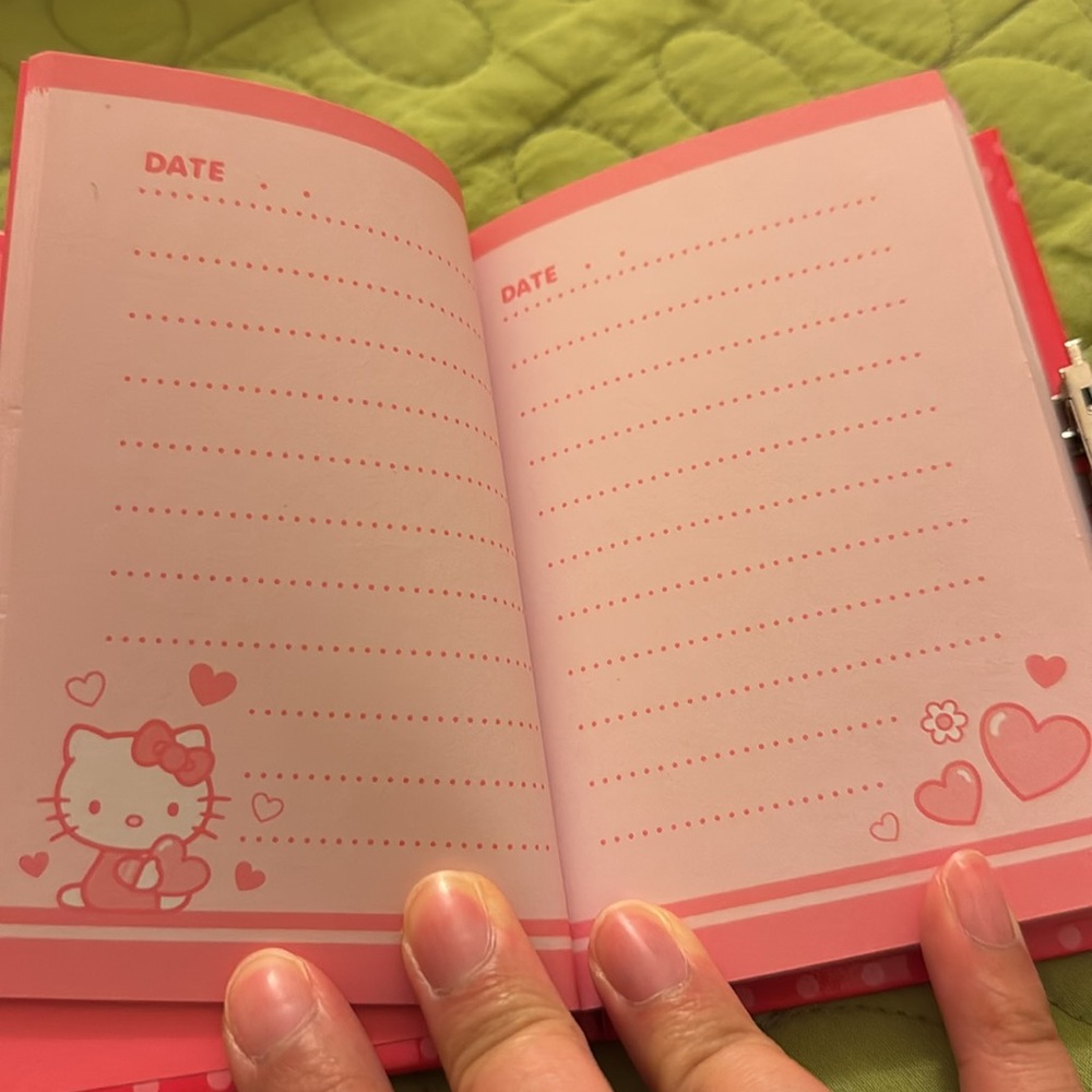 NWOT y2k Sanrio hello kitty mini red notebook diary - Picture 2 of 4
